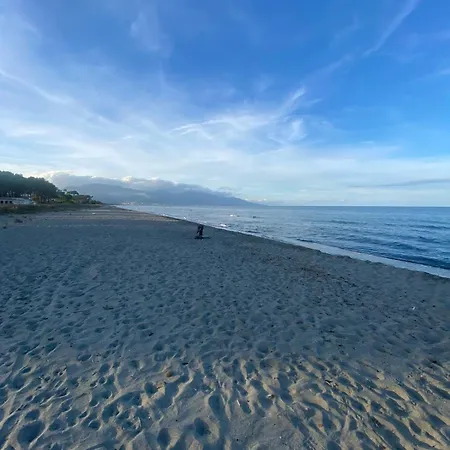 Sur La Plage A Casa Angelina Апартаменты Борго